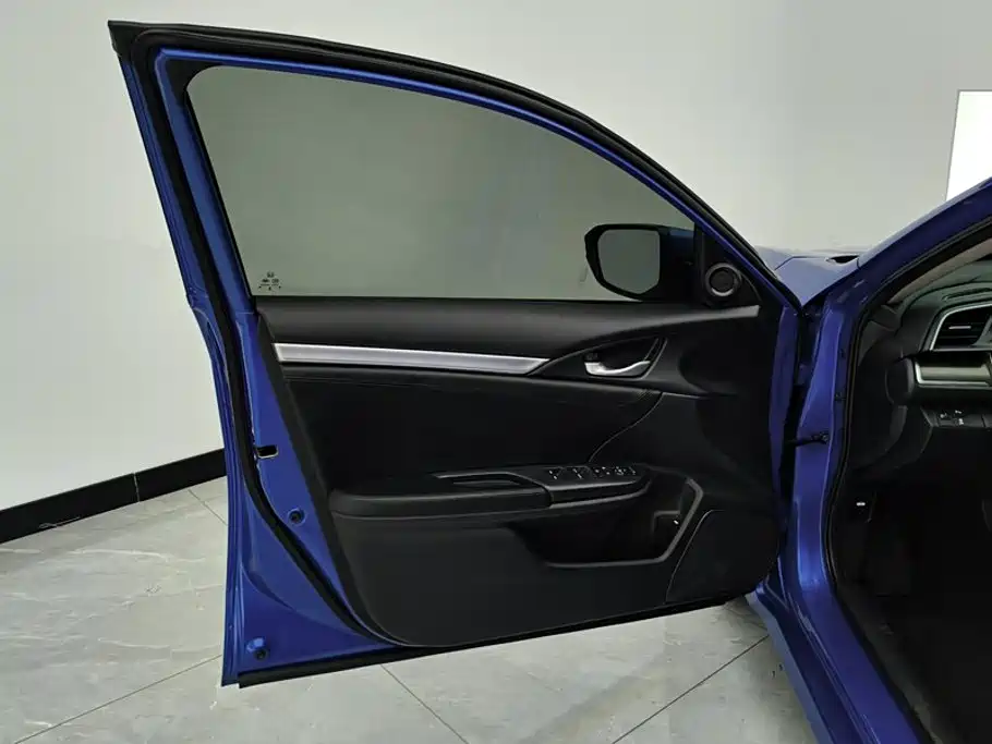 Honda Civic — миниатюра 7