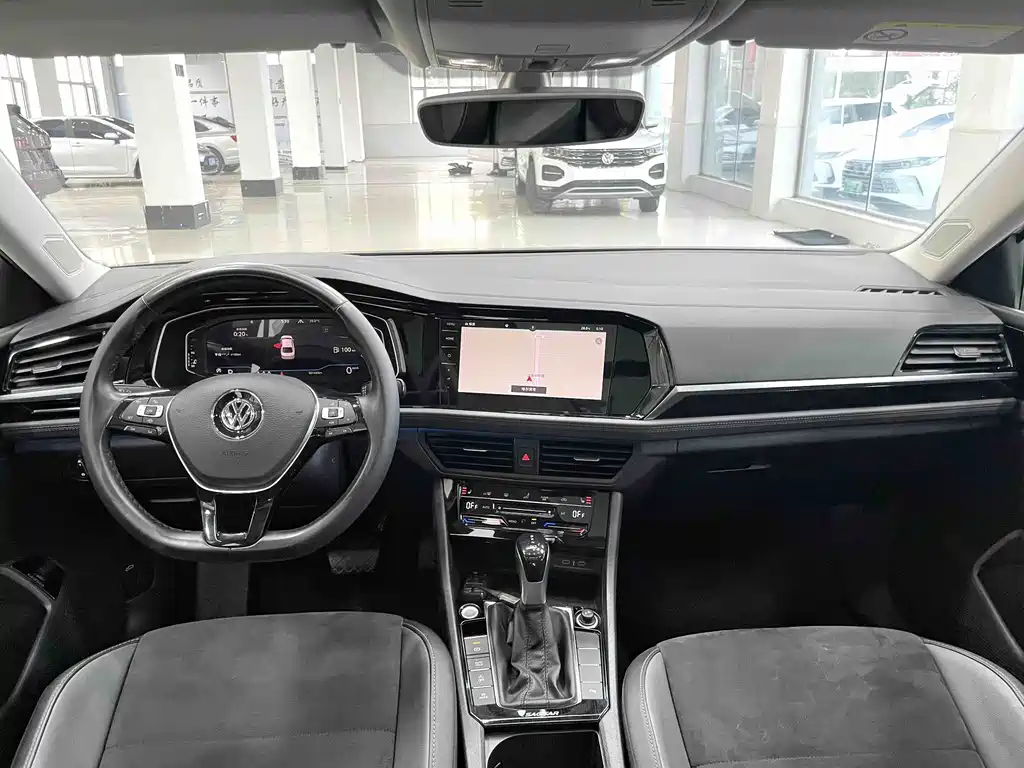 Volkswagen Sagitar 2021 280TSI DSG