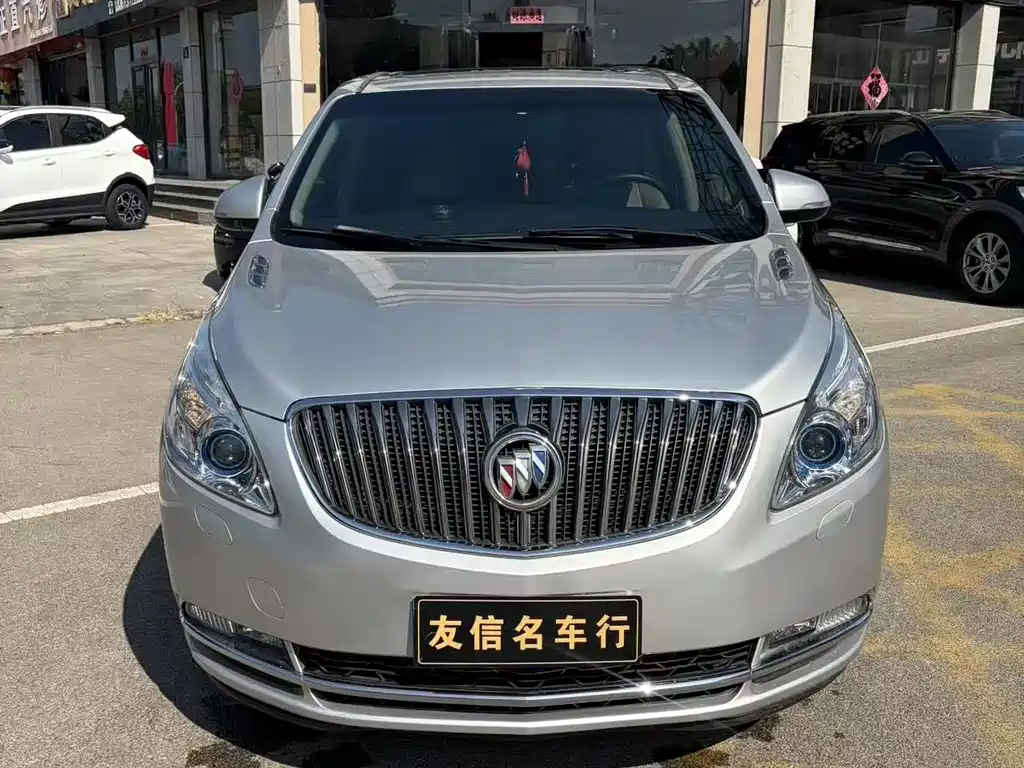 Buick GL8 — миниатюра 2