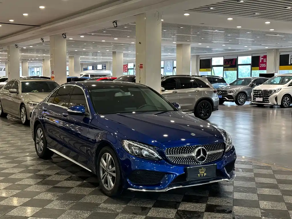 Mercedes-Benz C-Class — миниатюра 3