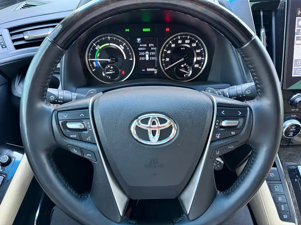Toyota Vellfire — миниатюра 16