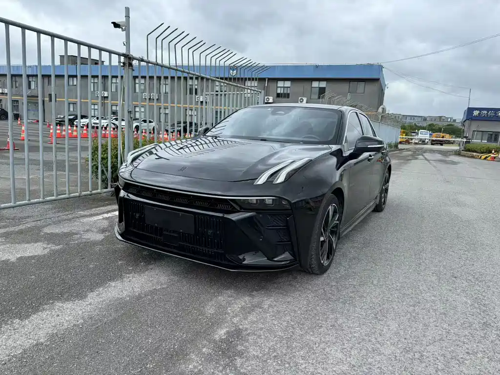 Купить Lynk & Co 03