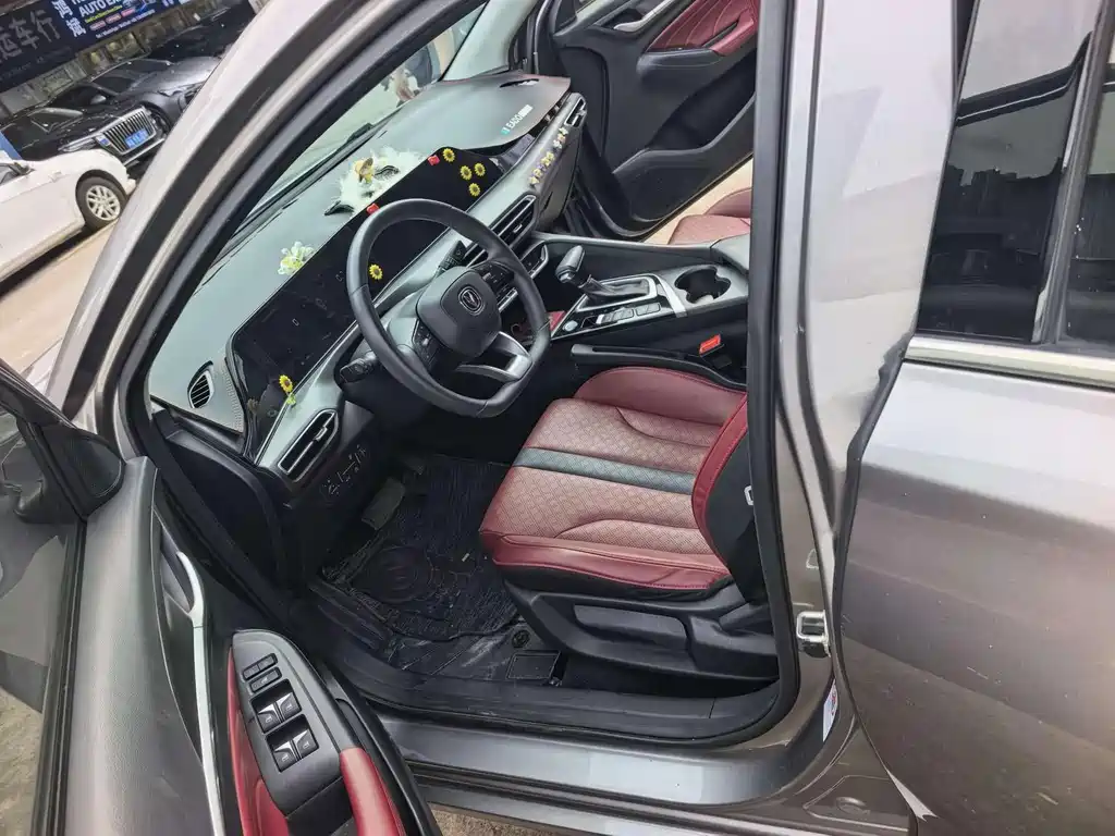 Changan Eado — миниатюра 4