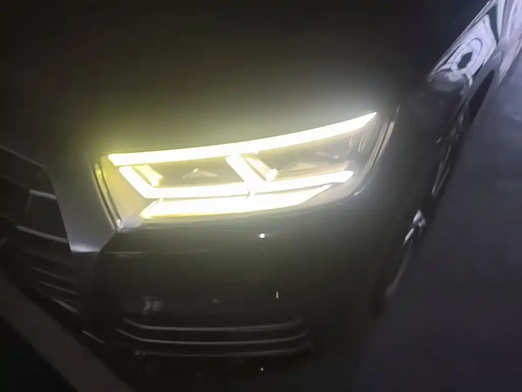 Audi Q5L — миниатюра 24
