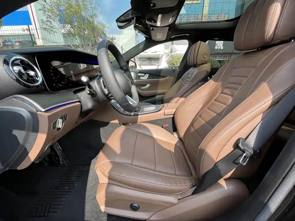 MERCEDES-BENZ E CLASS