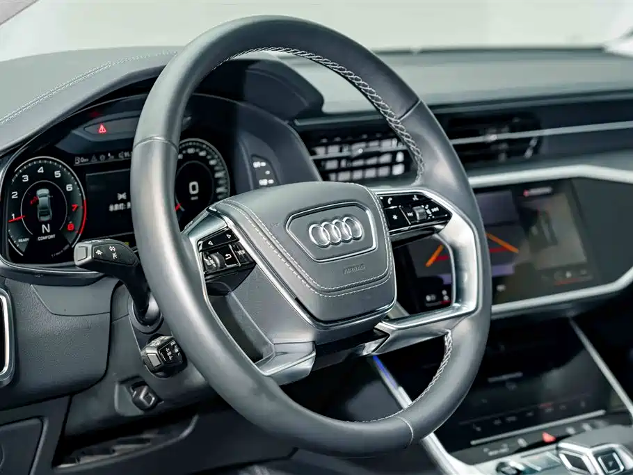 Audi A7L 2024 45TFSI quattro S-line
