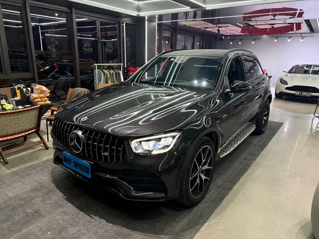 MERCEDES-BENZ GLC AMG