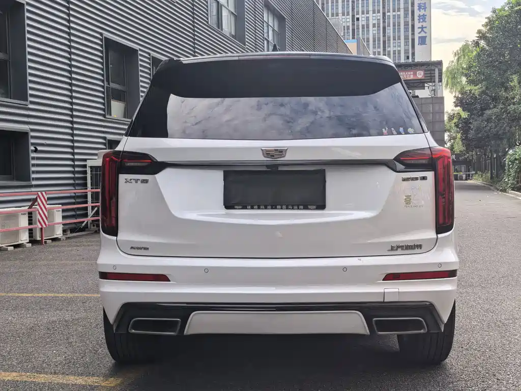 Cadillac XT6 — миниатюра 8