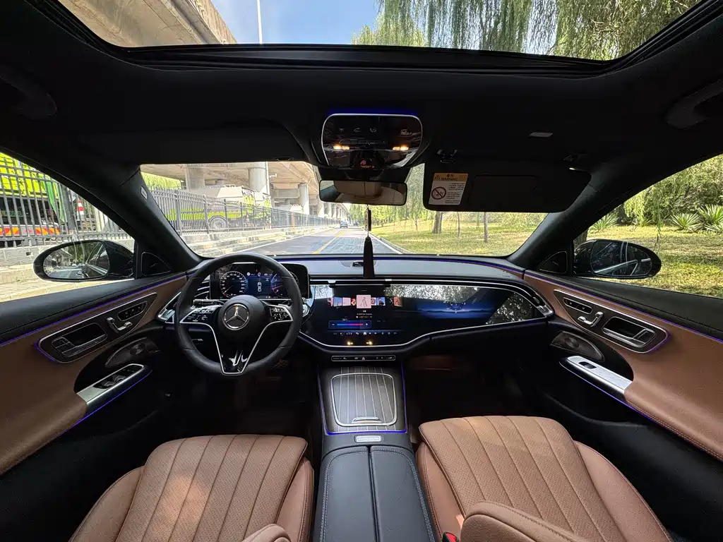 Mercedes-Benz E-Class — миниатюра 15