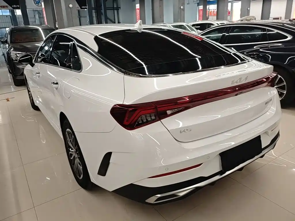 Kia K5 — миниатюра 5