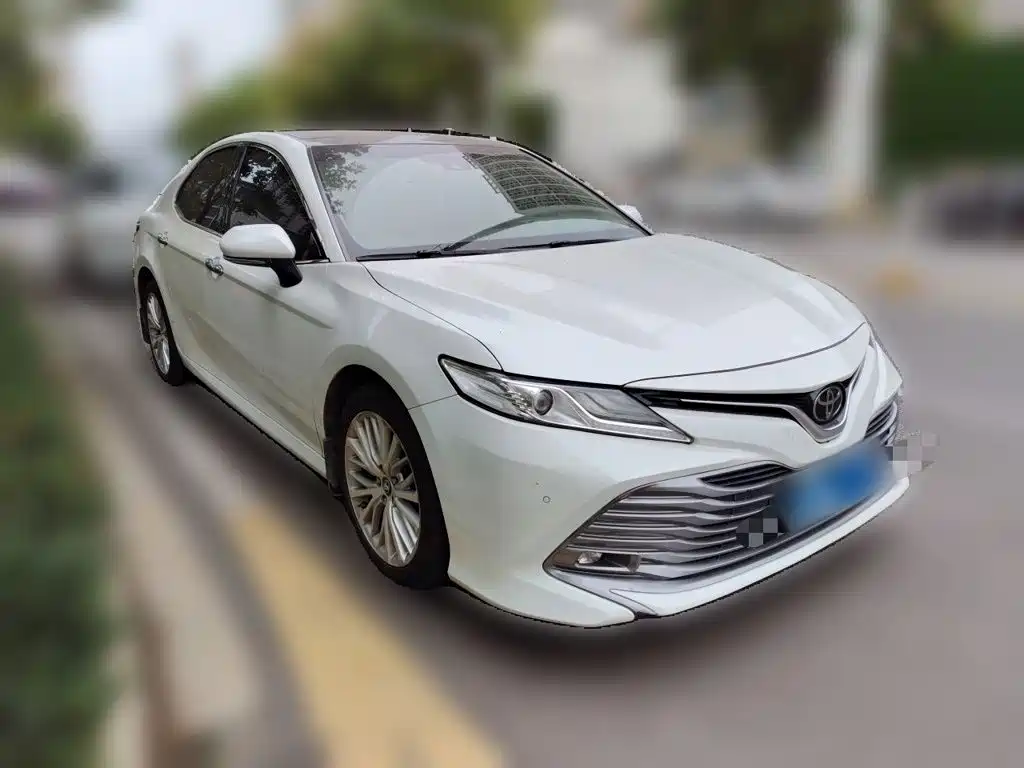 Toyota Camry — миниатюра 24