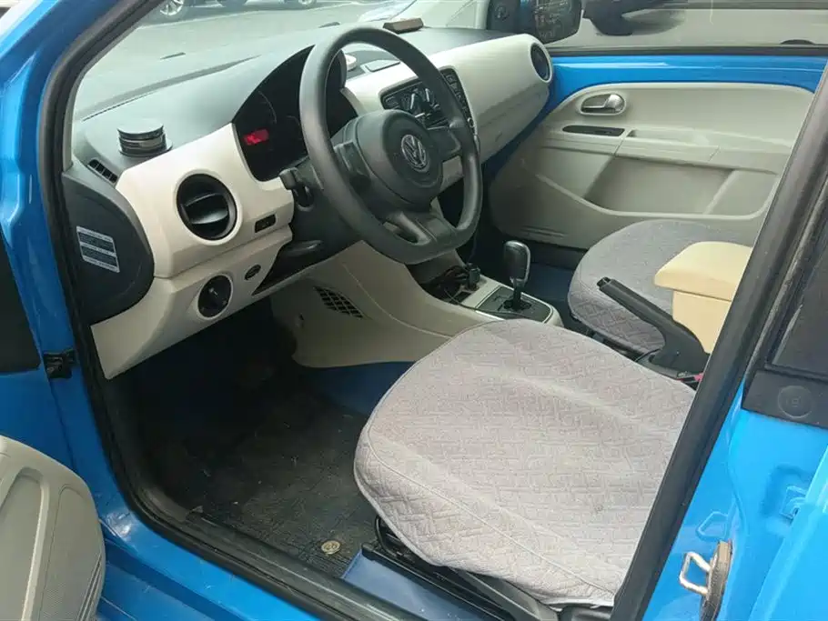 Volkswagen up! — миниатюра 9
