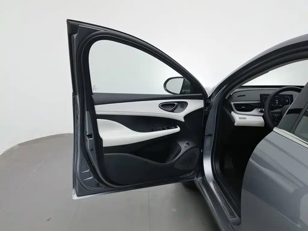 BYD Seal 05 DM-i — миниатюра 8