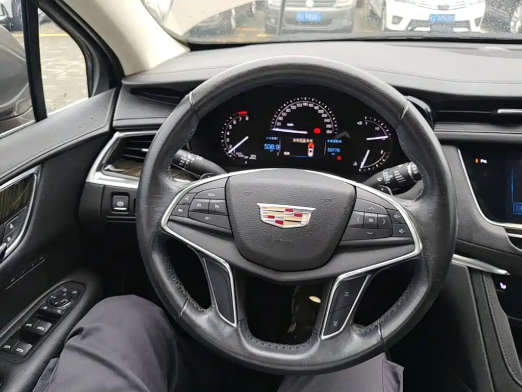 Cadillac XT5 — миниатюра 11
