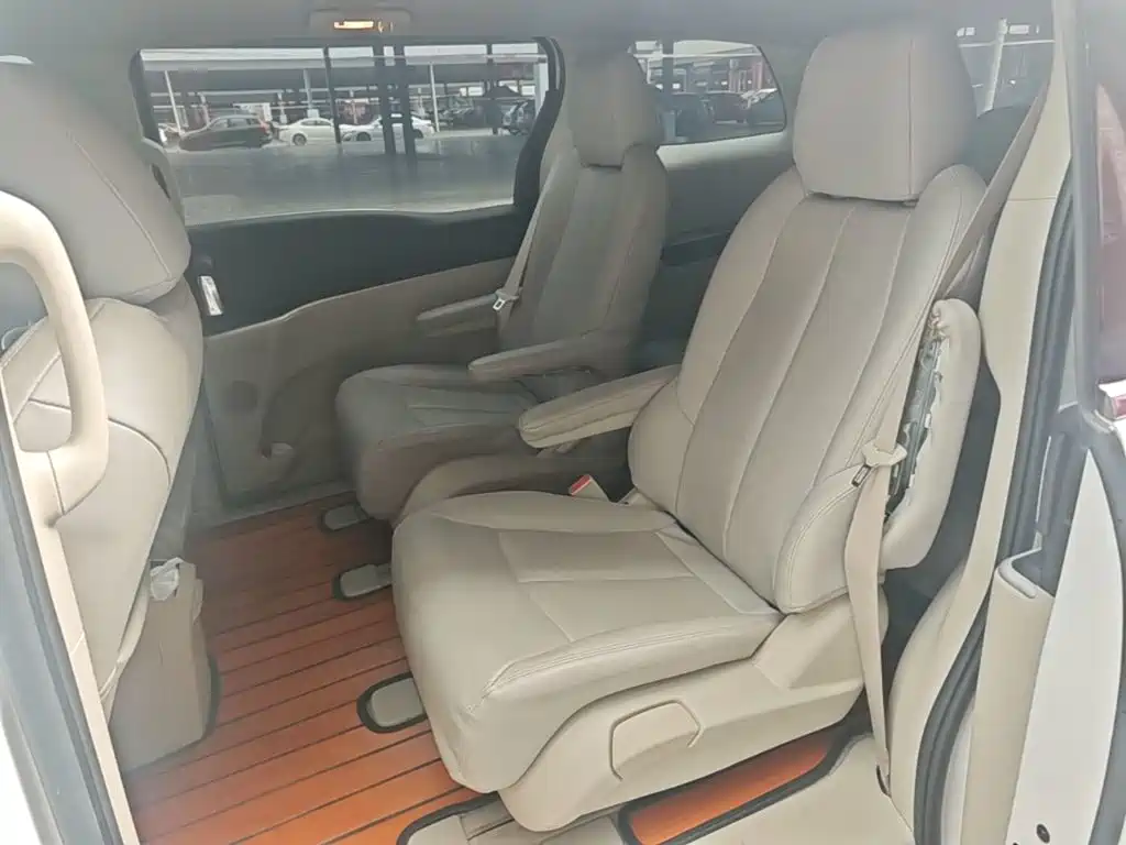 Buick GL8 — миниатюра 17