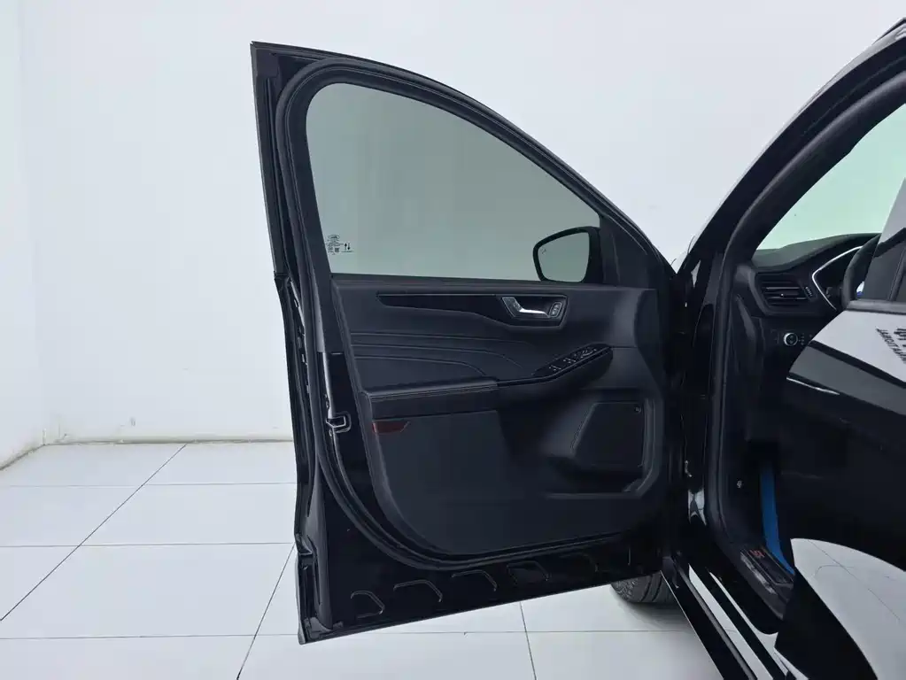 Ford Escape — миниатюра 24