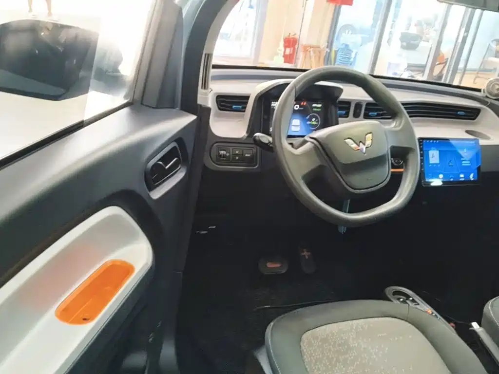 Wuling MINIEV — миниатюра 16