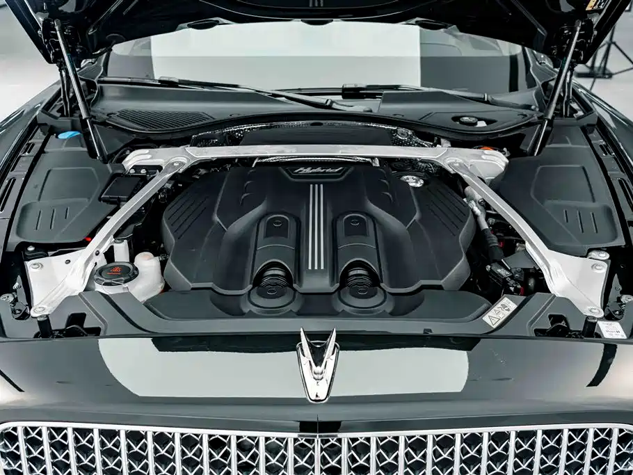 Bentley Flying Spur PHEV — миниатюра 27