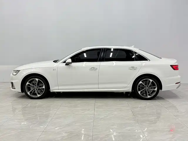 Audi A4L — миниатюра 2