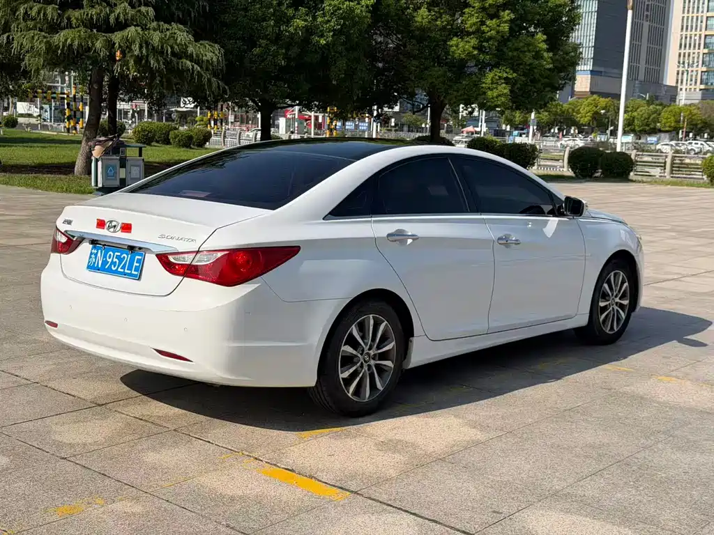 Hyundai Sonata — миниатюра 7