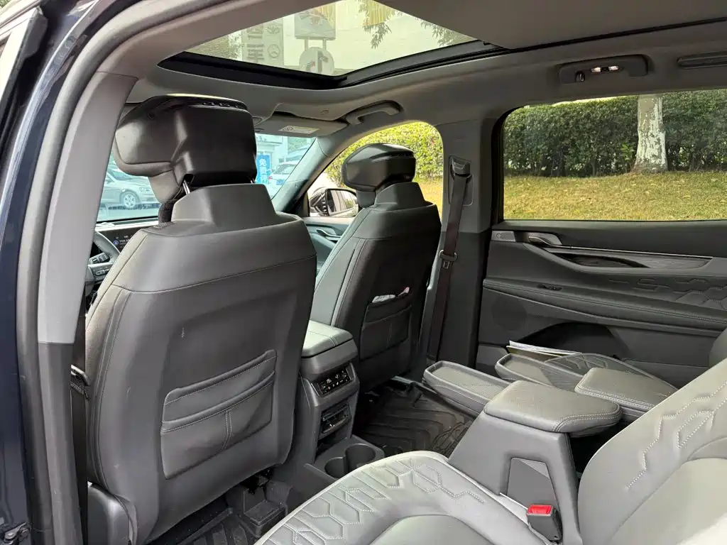 Ford Edge — миниатюра 11