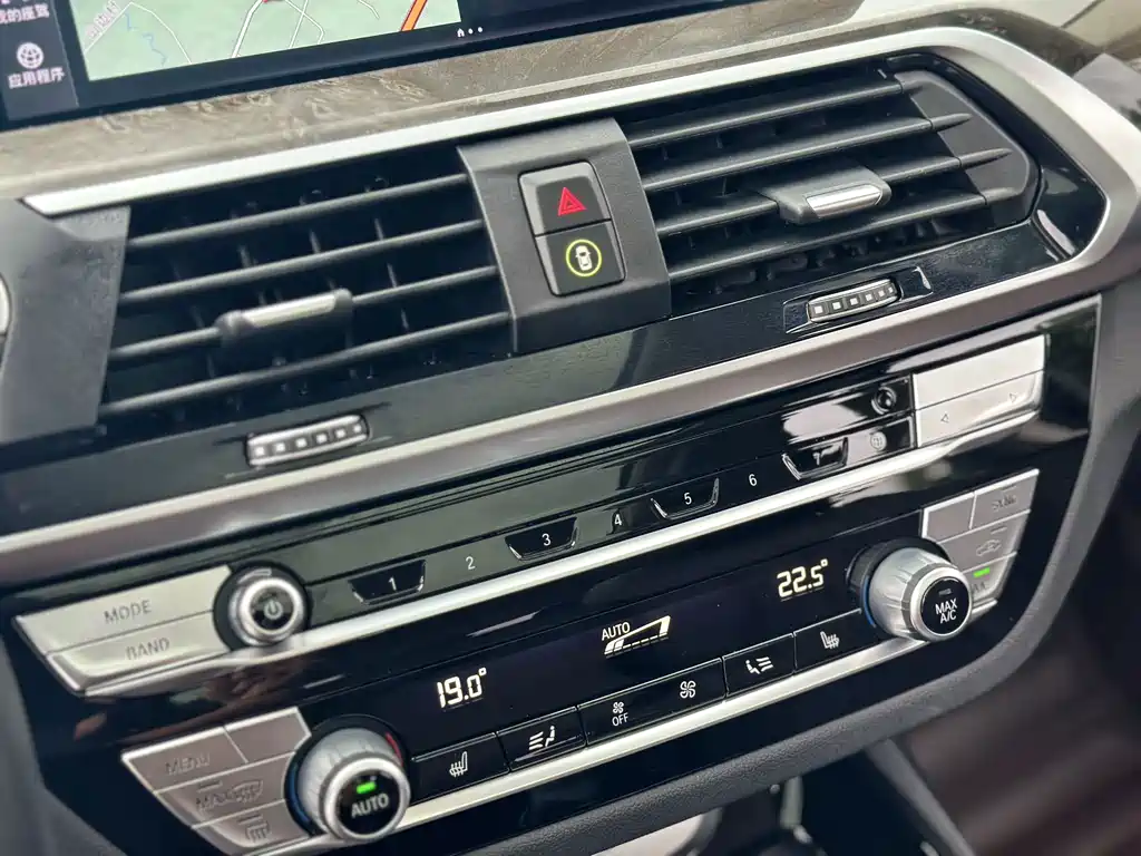 BMW X3 — миниатюра 9