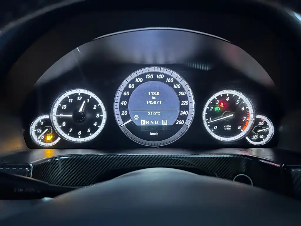 Mercedes-Benz E-Class — миниатюра 7