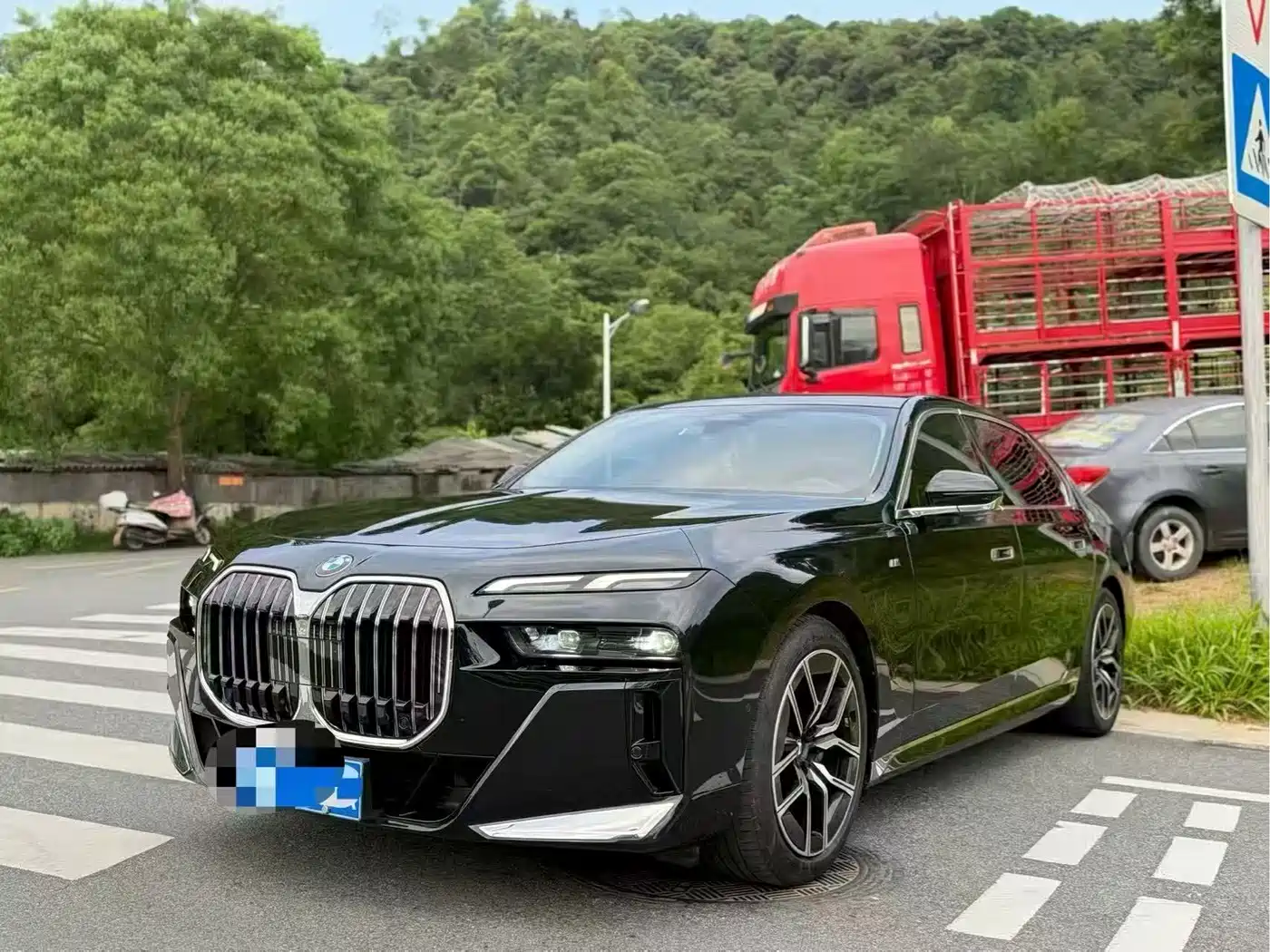 宝马7系 2023款 735Li M运动套装 2025