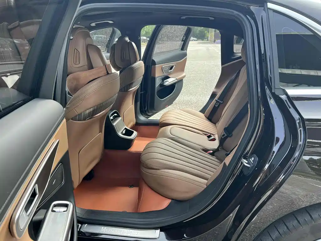 Mercedes-Benz E-Class E 2024 E 300 L Fashion
