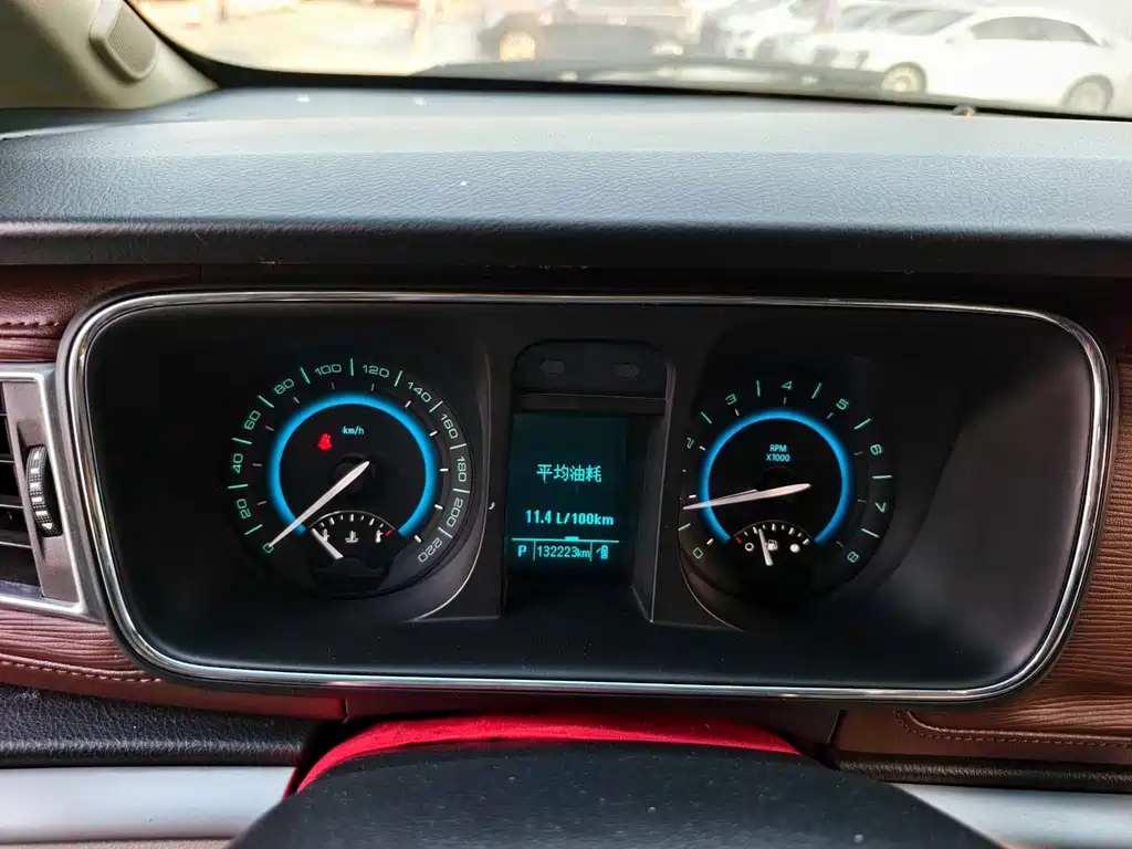 Buick GL8 2015 2.4L Luxury Premium