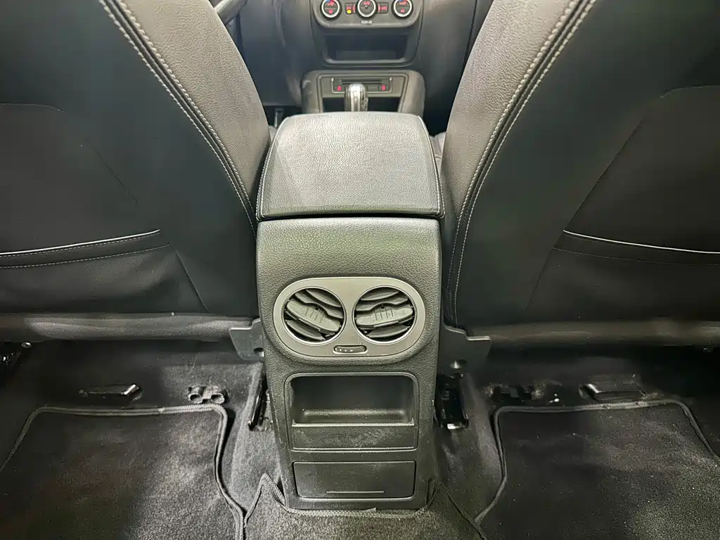Volkswagen Tiguan — миниатюра 16