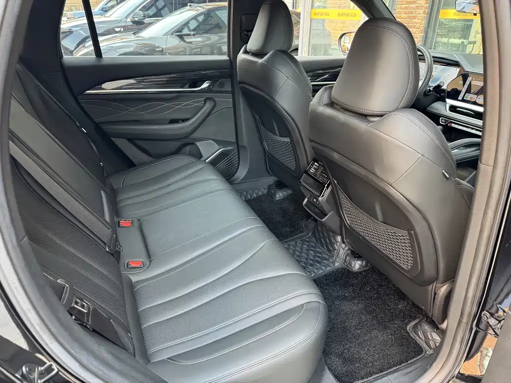 Geely Xingyue L — миниатюра 19