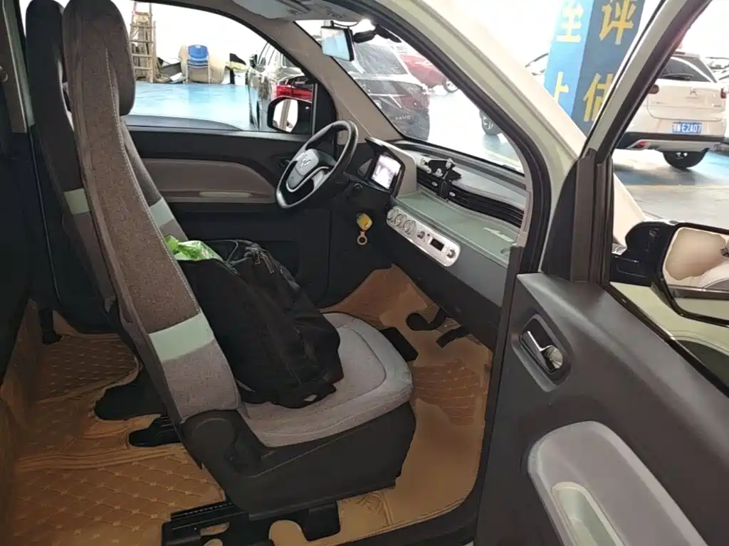 Wuling MINIEV — миниатюра 25