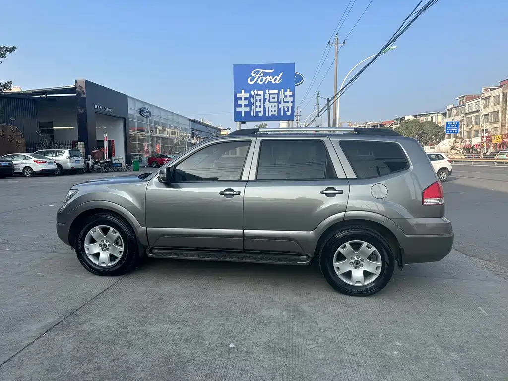 Kia Borrego — миниатюра 4