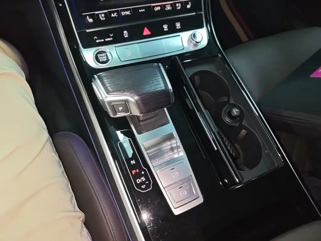 Audi A8 — миниатюра 14