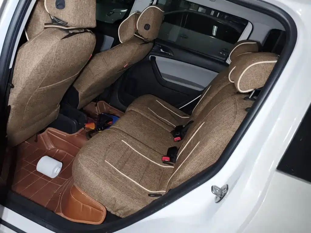 Skoda Yeti — миниатюра 15