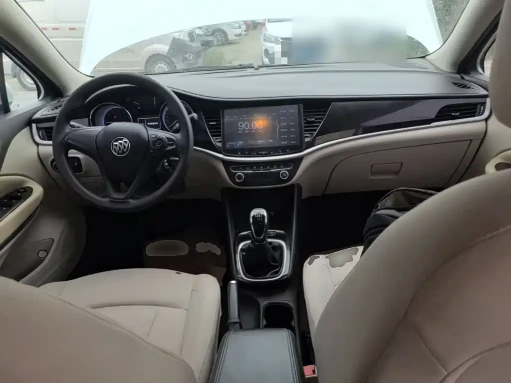 Buick Verano — миниатюра 10