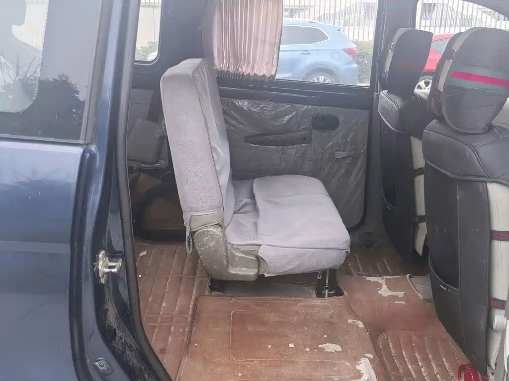 Wuling Hongguang — миниатюра 6