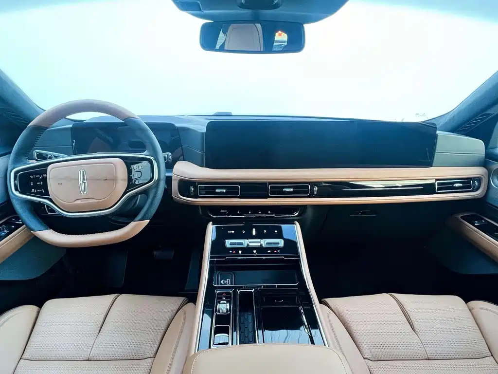 Lincoln Aviator 2024 3.0T V6 мест