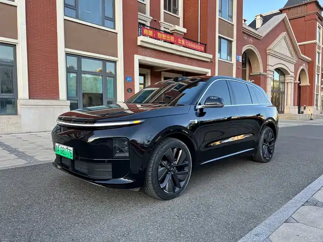 Li Auto L6