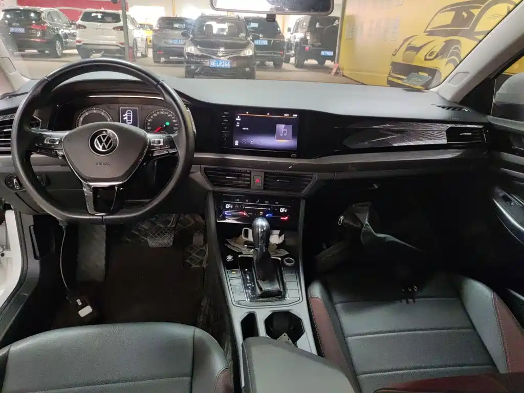Volkswagen Bora 2020 1.5L AT Elite