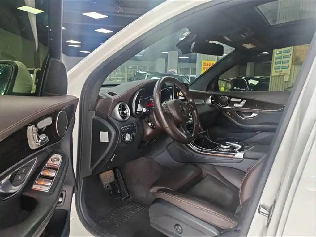 Mercedes-Benz GLC 2019 GLC 260 L 4MATIC Luxury