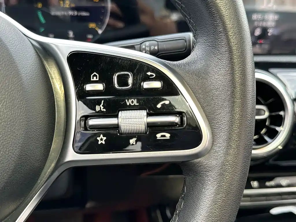 Mercedes-Benz A-Class — миниатюра 5
