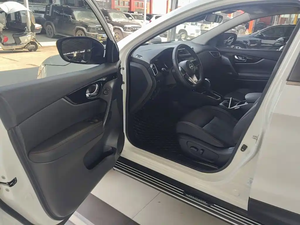 Nissan Qashqai — миниатюра 16