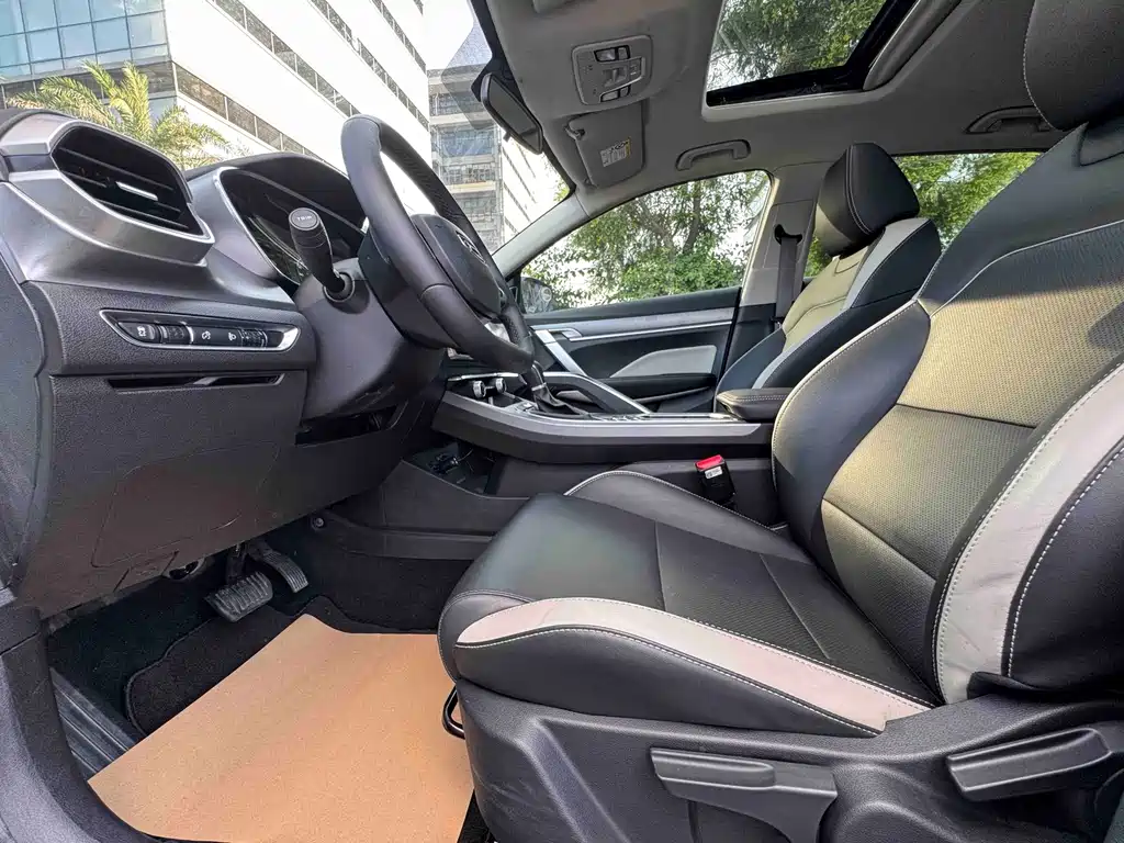 Geely Binyue — миниатюра 4