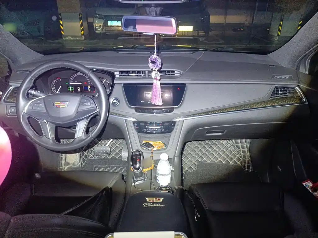 Cadillac XT5 — миниатюра 10
