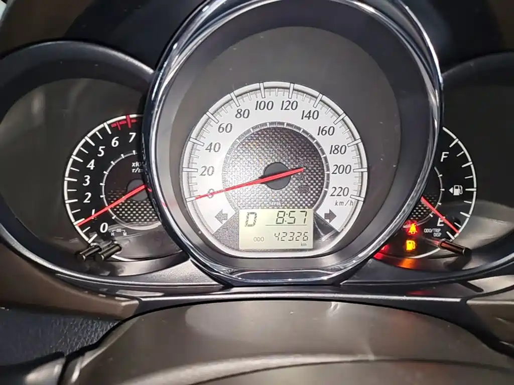 Toyota Yaris L — миниатюра 12