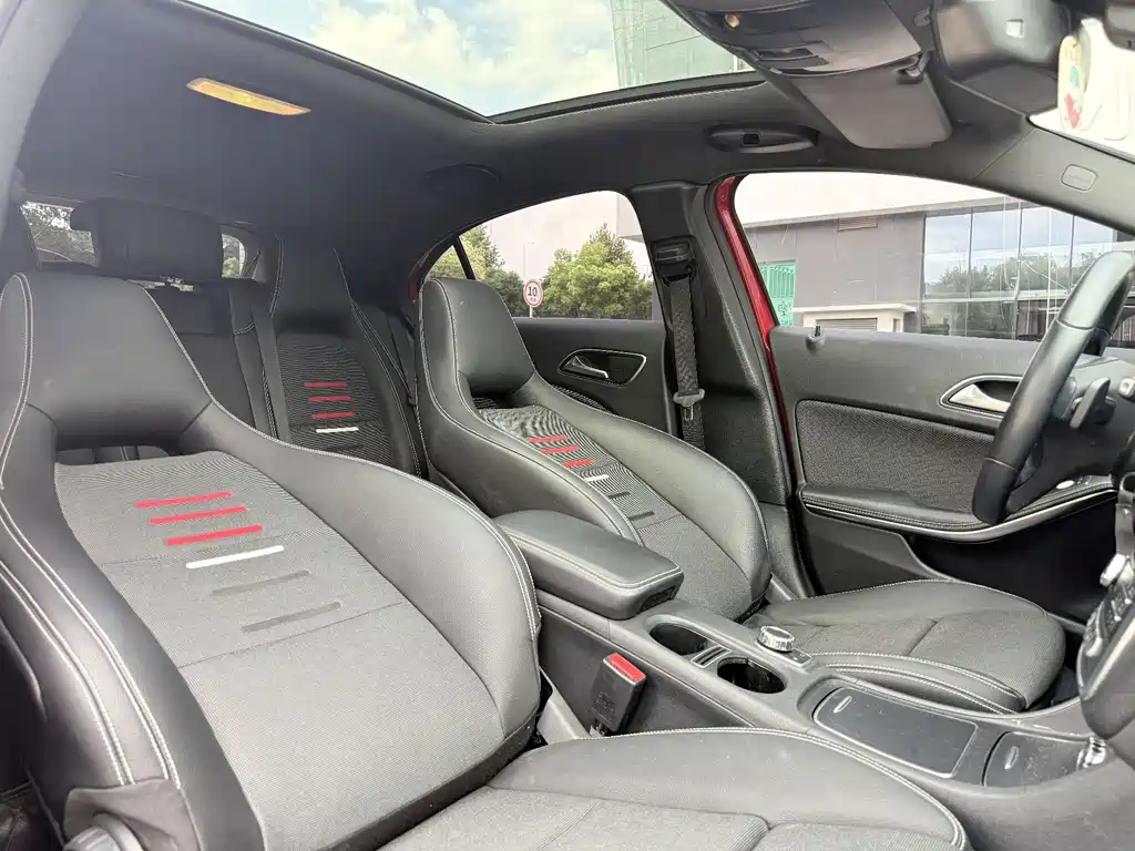 Mercedes-Benz A-Class (Import) — миниатюра 13