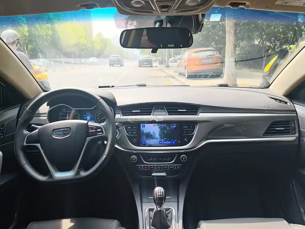 Geely Emgrand — миниатюра 8
