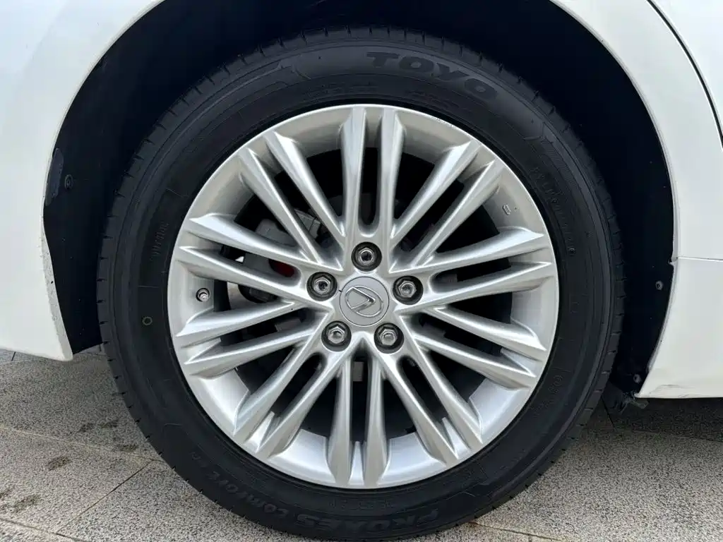 Lexus ES — миниатюра 19